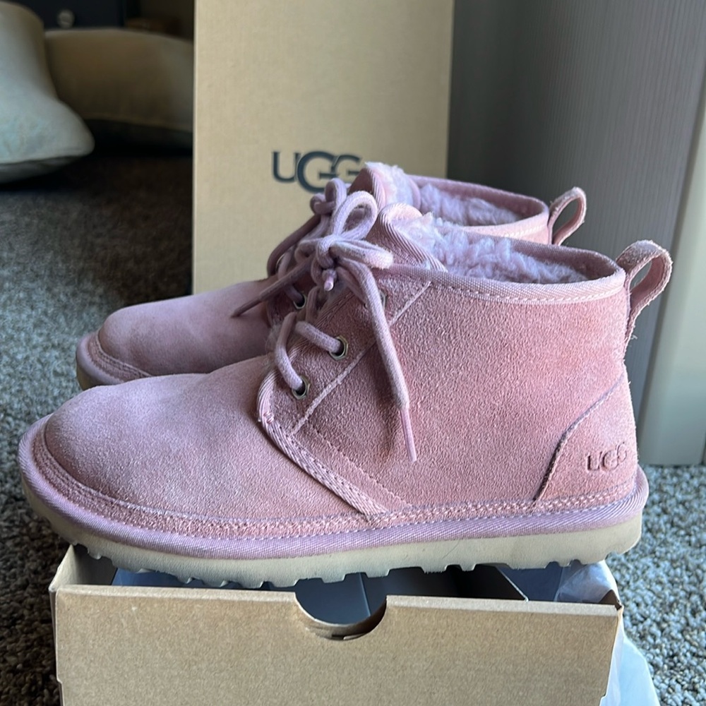 Pink UGG Neumel
